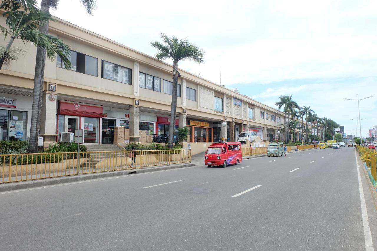 Stay And Fly At Amani Grand Resort Residences Lapu-Lapu City Esterno foto