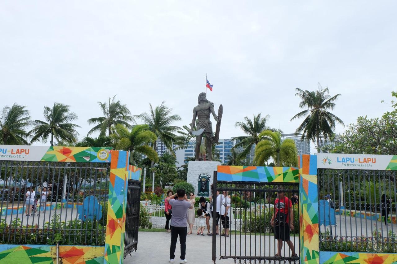 Stay And Fly At Amani Grand Resort Residences Lapu-Lapu City Esterno foto